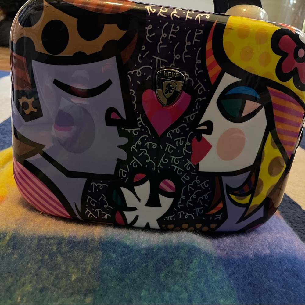 Heys Britto Hard Sided Beauty Luggage Train Case